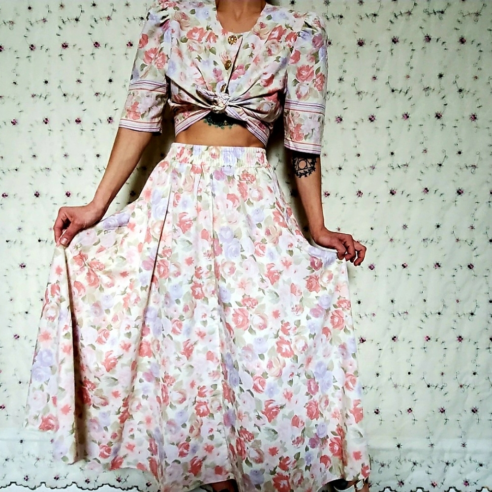 Vintage 80s Pastel Watercolor Floral 2 Piece Set